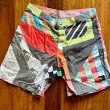 Shorts de surf masculino vintage por volta de 1983 Quiksilver pequeno - era de praia pós-eco comprar usado  Enviando para Brazil