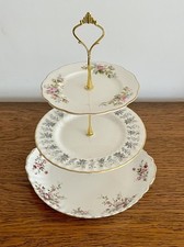 Stunning tier cake for sale  BANSTEAD