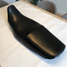 Używany, Oryginalne siedzenie Suzuki GS 500 E Siedzenie Ławka Kierowca Podwójne siedzenie 45100-01D00 na sprzedaż  PL