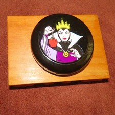 Mac Oh So Fair Beauty Blush em Pó Iluminador Disney Venemous Villians LE Limit comprar usado  Enviando para Brazil