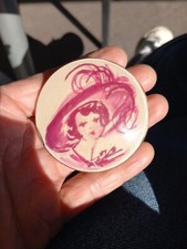 Broche femme chapeau d'occasion  Le Plessis-Trévise