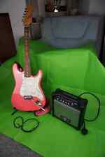 Conjunto iniciante de guitarra elétrica com amplificador e acessórios - 3rd Avenue comprar usado  Enviando para Brazil