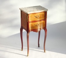 Mesa de cabeceira estilo Louis XV antiga: mesa lateral embutida francesa com tampo de mármore comprar usado  Enviando para Brazil