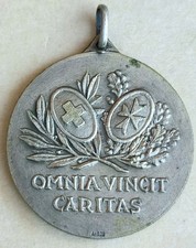 Medaglia croce rossa usato  Roma