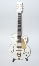 RÉPLICA MINI GUITARRA HALCÓN BLANCO ESCALA 1/6 NEIL YOUNG segunda mano  Embacar hacia Argentina