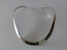 Magnifique collier torque d'occasion Magnifique collier torque d'occasion  Pessac