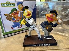 NOVO GRANDE Bert and Ernie Milwaukee Brewers Double Bobblehead Sesame Street *GR8* comprar usado  Enviando para Brazil