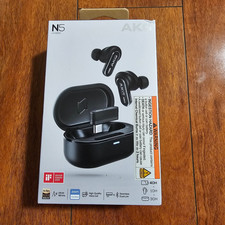 Fones de ouvido sem fio AKG N5 HYBRID cancelamento de ruído preto AKGN5HYBRIDBLKAM comprar usado Fones de ouvido sem fio AKG N5 HYBRID cancelamento de ruído preto AKGN5HYBRIDBLKAM comprar usado  Enviando para Brazil