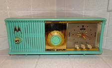 Rádio relógio vintage azul espuma do mar Motorola AM modelo 56CD 1956 mcm retrô comprar usado Rádio relógio vintage azul espuma do mar Motorola AM modelo 56CD 1956 mcm retrô comprar usado  Enviando para Brazil