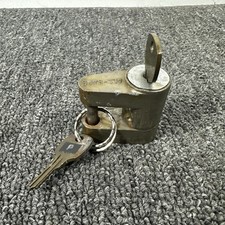 Cadeado antirroubo antigo seguro com chave pendente de trava. Duas chaves funcionando, usado comprar usado  Enviando para Brazil