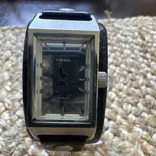 Relógio feminino Diesel 10 barras comprar usado Relógio feminino Diesel 10 barras comprar usado  Enviando para Brazil