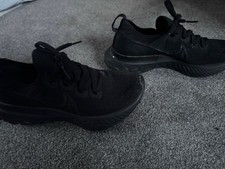 Black nike epic for sale  CUMNOCK