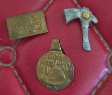 Lot anciens insignes d'occasion  Dole