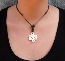 Collier pendentif chanceux d'occasion Collier pendentif chanceux d'occasion  Castelnau-le-Lez