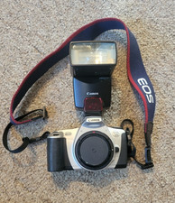 Canon eos 300 d'occasion  Expédié en Belgium
