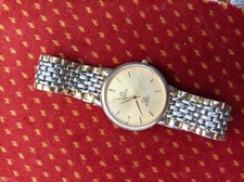 Ancienne montre quartz d'occasion  Pont-Sainte-Maxence