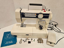 Máquina de costura Elgin modelo 999F com alça, capa de vinil, pedal e acessórios, usado comprar usado  Enviando para Brazil