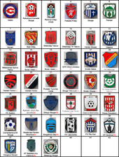 Soccer football pin d'occasion  Expédié en Belgium