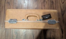 Bagagem Invicta Vintage Bege Camelo 20x12x7,5" com Etiqueta, usado comprar usado Bagagem Invicta Vintage Bege Camelo 20x12x7,5" com Etiqueta, usado comprar usado  Enviando para Brazil