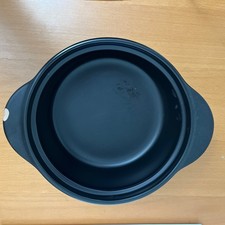 Caçarola de forno holandesa cerâmica preta Pampered Chef Rockcrok 2 quartos com tampa redonda comprar usado Caçarola de forno holandesa cerâmica preta Pampered Chef Rockcrok 2 quartos com tampa redonda comprar usado  Enviando para Brazil