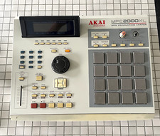 Akai mpc 2000 d'occasion  Expédié en France
