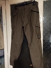 Pantalone verde militare usato Pantalone verde militare usato  Palermo