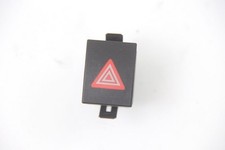 Hazard warning switch d'occasion  Expédié en Belgium