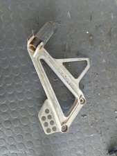 Pedana poggiapiede destra usato Pedana poggiapiede destra usato  Acerra