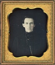 DAGUERREÓTIPO ROSTO INCRIVELMENTE BONITO SALTA DO FUNDO PRETO comprar usado DAGUERREÓTIPO ROSTO INCRIVELMENTE BONITO SALTA DO FUNDO PRETO comprar usado  Enviando para Brazil