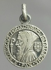 Jolie petite médaille d'occasion  Mailly-le-Camp