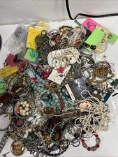 LOTE DE JOYAS Y RELOJES ~ SIN BUSCAR ~ SIN PROBAR ~ 5+ LIBRAS segunda mano  Embacar hacia Mexico