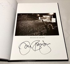 Usado, Jon Bon Jovi BECAUSE WE CAN’ Signed By Bon Jovi & David Bergman Photo Tour Book comprar usado Usado, Jon Bon Jovi BECAUSE WE CAN’ Signed By Bon Jovi & David Bergman Photo Tour Book comprar usado  Enviando para Brazil
