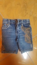 Pantaloni jeans corti usato  Italia