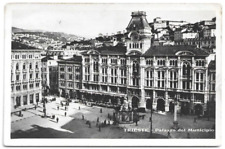 Cartolina trieste palazzo usato  Trieste