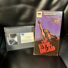 The Evil Dead VHS Tape 1979 HBO Video Sam Raimi Horror Movie Film Rare comprar usado The Evil Dead VHS Tape 1979 HBO Video Sam Raimi Horror Movie Film Rare comprar usado  Enviando para Brazil