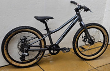 8 bike kids 5 for sale  ALTON