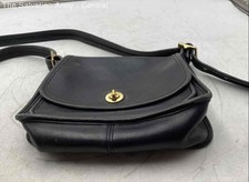 Bolsa tiracolo Coach feminina couro preto alça ajustável trava de giro viagem comprar usado Bolsa tiracolo Coach feminina couro preto alça ajustável trava de giro viagem comprar usado  Enviando para Brazil