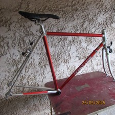 Superbe cadre vélo d'occasion  Fuveau