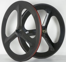 Cerchi carbonio tre usato Cerchi carbonio tre usato  Spedire a Italy