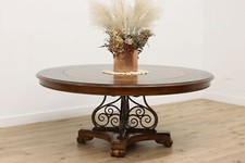 Round 4.5 dining for sale  Kaukauna