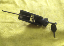 Chiusura serratura cofano usato Chiusura serratura cofano usato  Venetico