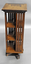 Usado, J4. MOBÍLIA DE CASA DE BONECAS VINTAGE GIRATÓRIA UNIDADE DE EXIBIÇÃO DE MADEIRA H14 X W5.5 X D5.5 comprar usado  Enviando para Brazil