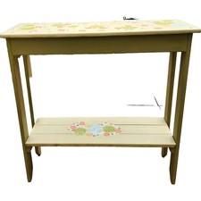 Accent table for sale  Nanticoke