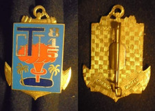Insigne militaire 815 d'occasion  Meung-sur-Loire