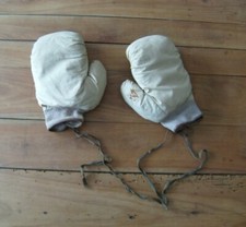 Ancienne paire gant d'occasion Ancienne paire gant d'occasion  Château-d'Olonne
