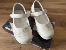 Kinderschuhe weiß festlich gebraucht kaufen  Marktsteft, Obernbreit, Seinsheim