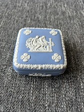 Wedgwood jasperware decorative for sale  FORDINGBRIDGE