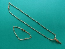 Collana con ciondolo usato  Spedire a Italy