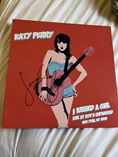 KATY PERRY AUTÓGRAFO ASSINADO EU BEIJEI UMA GAROTA AO VIVO NA MTV VINIL DESCONECTADO comprar usado  Enviando para Brazil