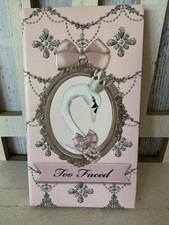 Too faced enchanted d'occasion  Expédié en Belgium